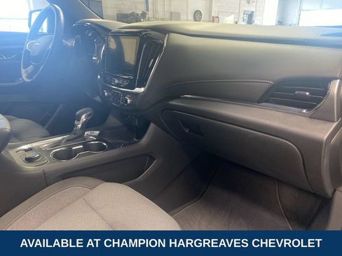 Certified 2023 Chevrolet Traverse LT FWD image 37