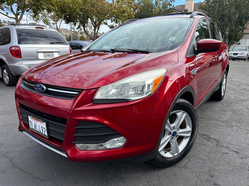 Used 2015 Ford Escape SE w/ Equipment Group 201A FWD image 1