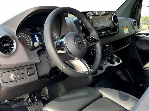 New 2026 Mercedes-Benz Sprinter 2500 image 8