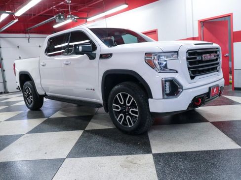 Used 2022 GMC Sierra 1500 AT4 w/ AT4 Preferred Package image 2