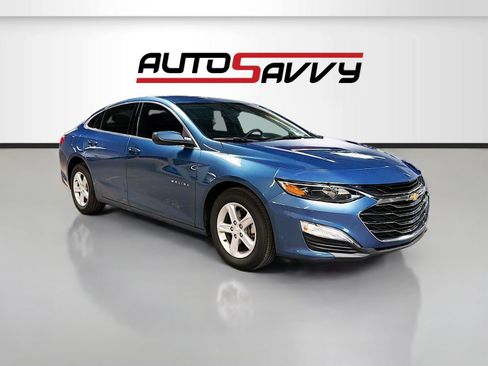 Used 2024 Chevrolet Malibu LS FWD image 2