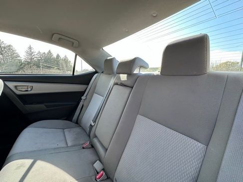Used 2015 Toyota Corolla LE image 10