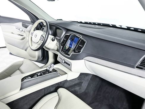 Certified 2025 Volvo XC90 T8 Ultra w/ Protection Package Premier AWD/4WD image 27