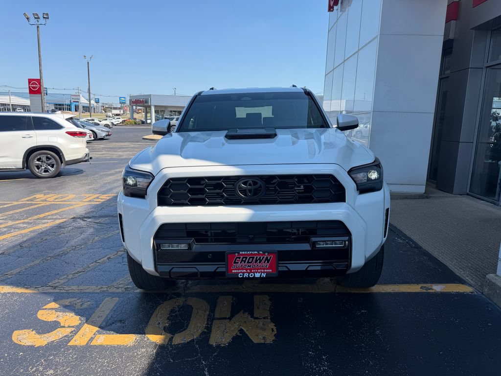 Used 2025 Toyota 4Runner TRD Sport AWD/4WD image 2