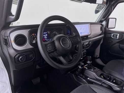 Used 2025 Jeep Wrangler Sport S image 7