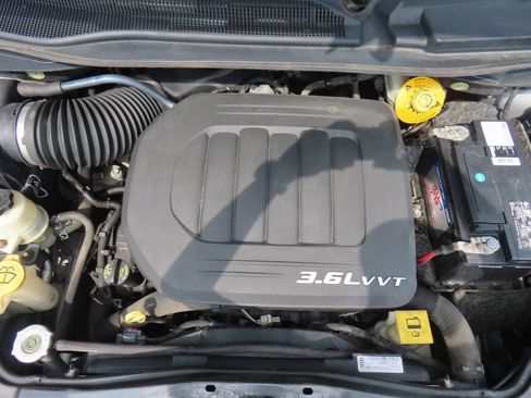 Used 2016 Dodge Grand Caravan R/T FWD image 10