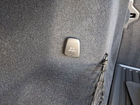 Used 2026 Volvo XC60 B5 Ultra w/ Protection Package Premier image 28