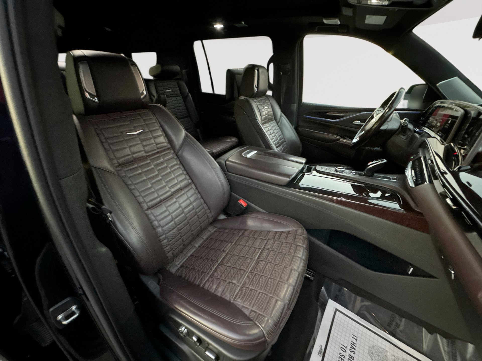 Used 2022 Cadillac Escalade ESV Premium Luxury Platinum AWD/4WD image 28