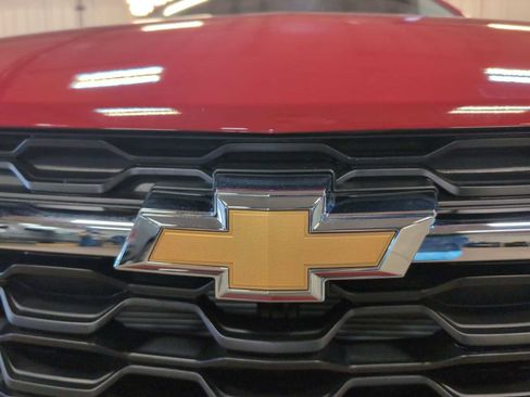 New 2026 Chevrolet Trax LT w/ Sunroof Package FWD image 30