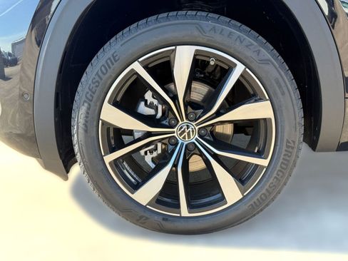 New 2026 Volkswagen Atlas SEL Premium R-Line AWD/4WD image 11