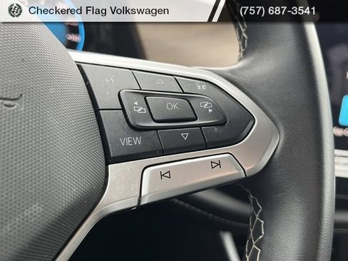 Used 2024 Volkswagen Atlas SE image 36