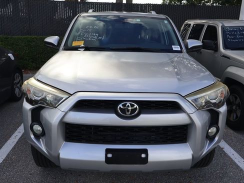 Used 2015 Toyota 4Runner SR5 RWD image 5