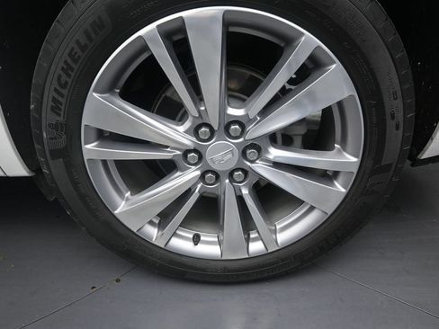 Used 2024 Cadillac XT6 Premium Luxury FWD image 10