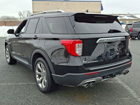 Used 2020 Ford Explorer Platinum w/ Premium Technology Package image 4