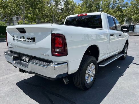 Used 2026 RAM 2500 Big Horn AWD/4WD image 7
