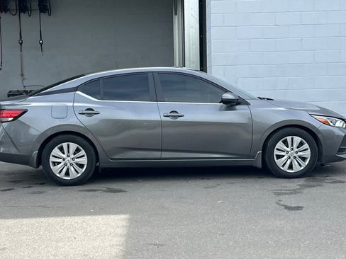 Used 2023 Nissan Sentra S image 9