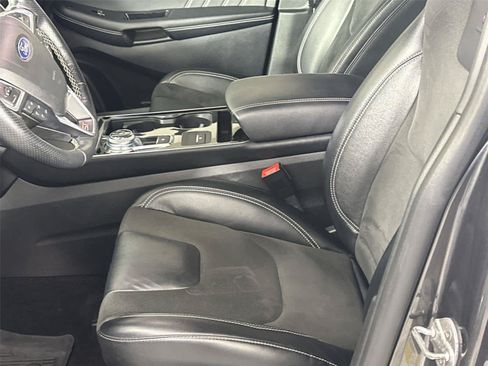 Used 2019 Ford Edge ST w/ Convenience Package AWD/4WD image 11