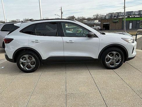 Used 2025 Ford Escape ST-Line AWD/4WD image 7