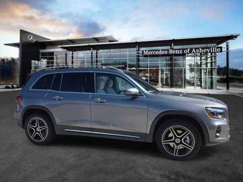 Certified 2026 Mercedes-Benz GLB 250 4MATIC image 1
