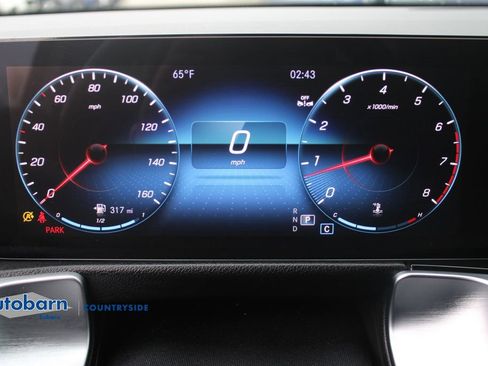 Used 2023 Mercedes-Benz GLB 250 4MATIC w/ Premium Package image 14