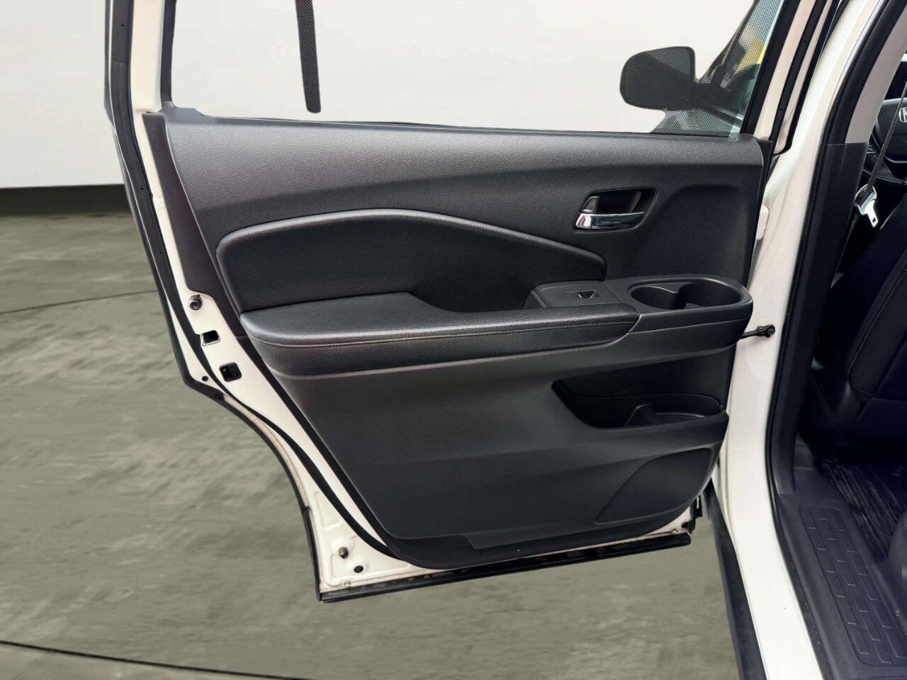 Used 2016 Honda Pilot Elite image 24