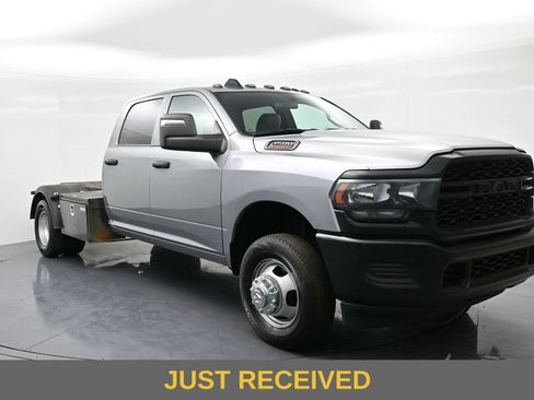Used 2024 RAM 3500 Tradesman w/ Cold Weather Group RWD image 4
