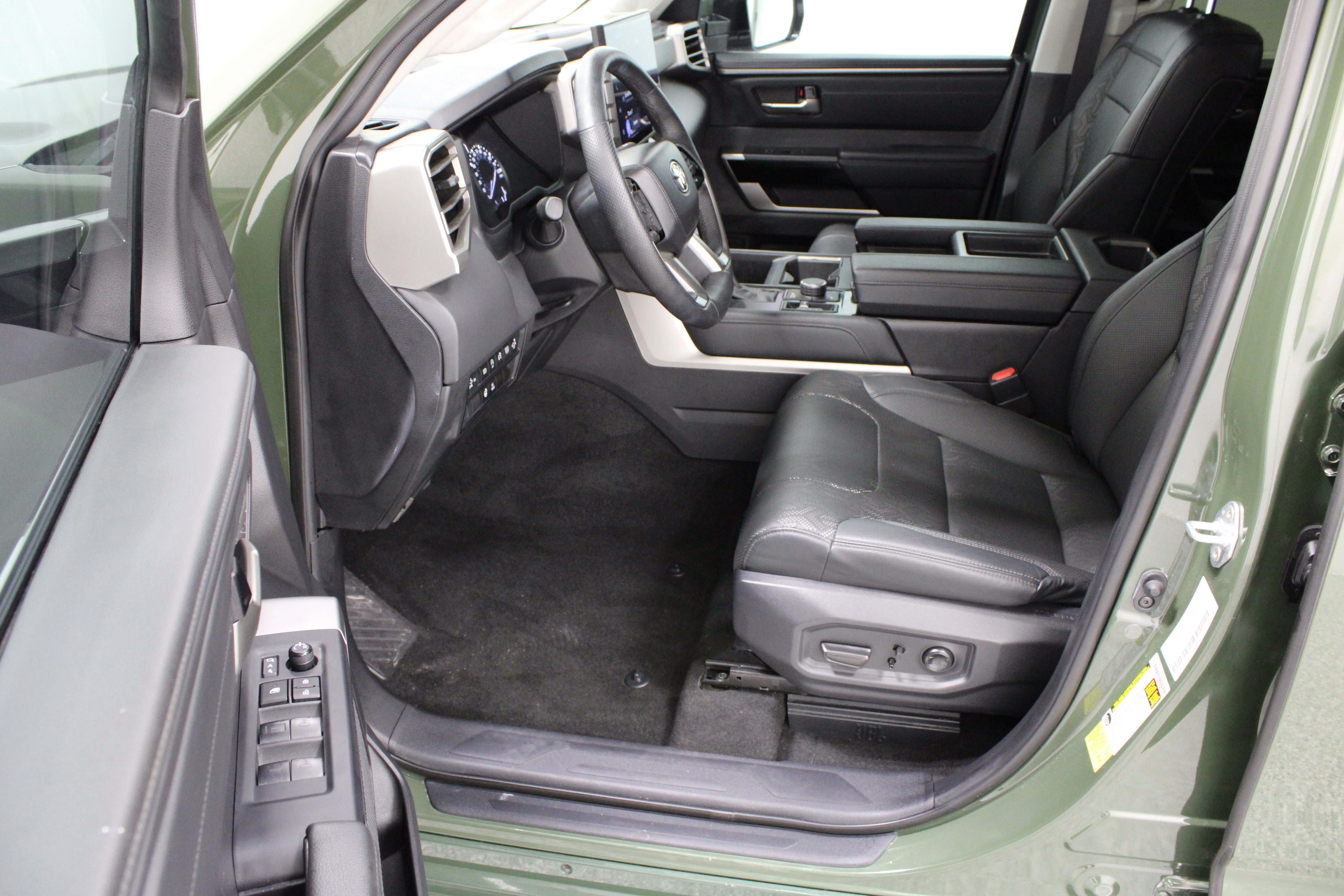 Used 2023 Toyota Tundra Limited w/ TRD Off-Road Package AWD/4WD image 15