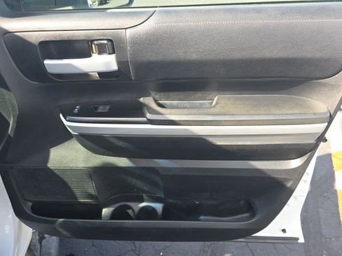 Used 2017 Toyota Tundra SR5 image 26
