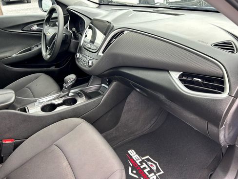Used 2023 Chevrolet Malibu LT image 9