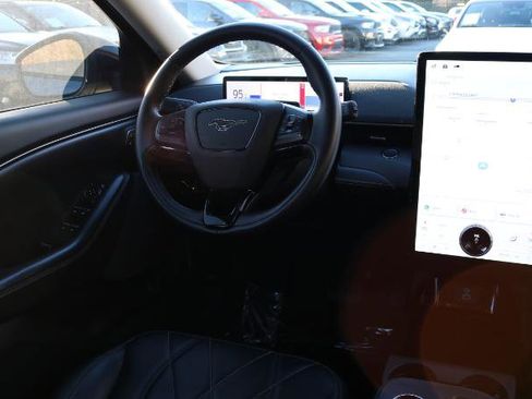 Used 2024 Ford Mustang Mach-E Select w/ Comfort Package Lite image 25