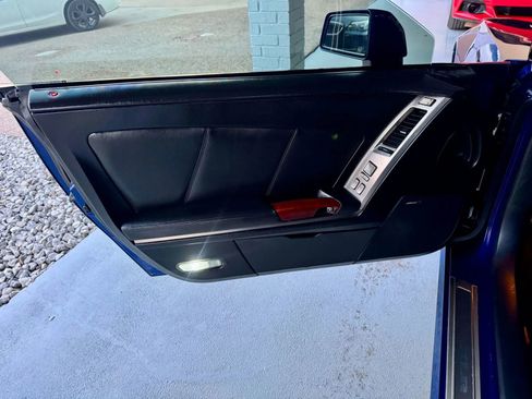 Used 2006 Cadillac XLR image 19