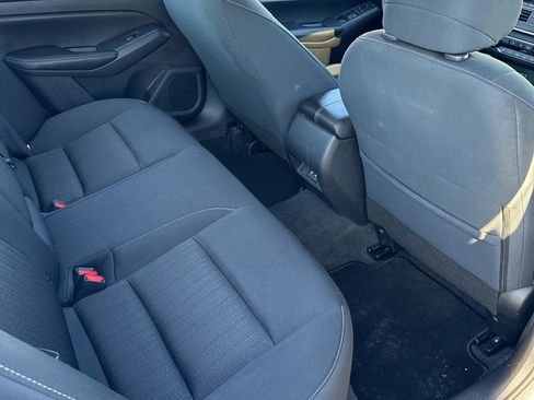 Used 2024 Nissan Altima 2.5 SV image 21