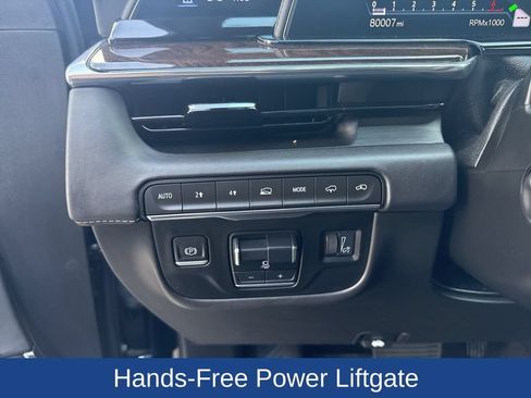 Used 2023 Cadillac Escalade Premium Luxury Platinum AWD/4WD image 23