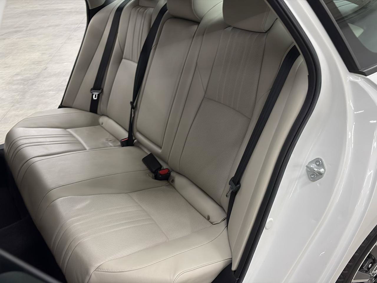 Used 2021 Honda Accord EX-L image 16
