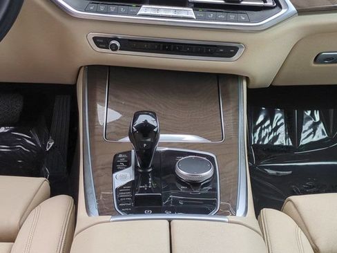 Used 2019 BMW X5 xDrive40i w/ Premium Package 2 AWD/4WD image 17