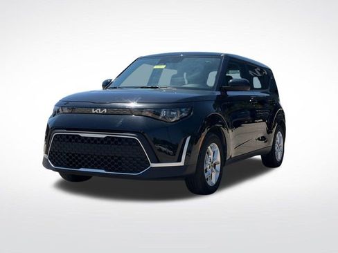 Used 2023 Kia Soul S FWD image 10
