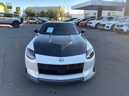 Used 2024 Nissan Z Sport w/ Floor Mat Package RWD image 3