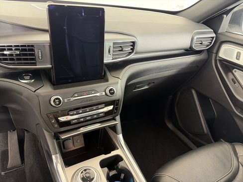 Used 2020 Ford Explorer ST w/ Premium Technology Package image 4