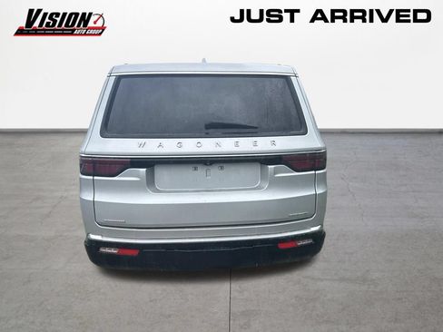 Used 2022 Jeep Wagoneer Series III w/ Convenience Group I AWD/4WD image 4
