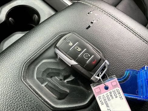 Used 2024 RAM 1500 Laramie image 27