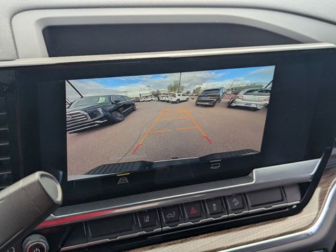 Used 2024 Chevrolet Silverado 2500 LT image 28