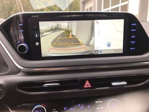 Used 2022 Hyundai Sonata SEL Plus w/ Preferred Accessory Package image 15