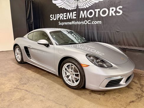 Used 2022 Porsche 718 Cayman image 3