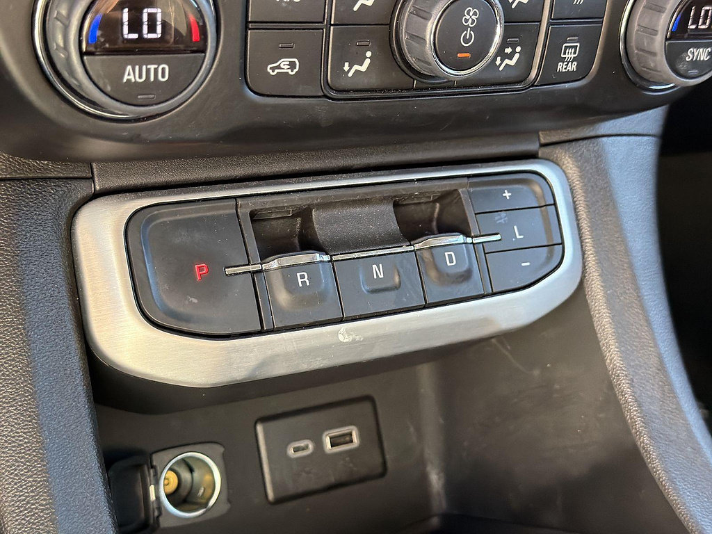 Used 2023 GMC Acadia SLE FWD image 14