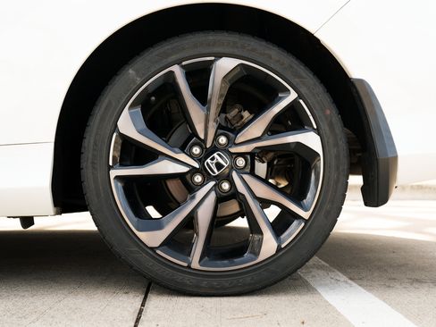 Used 2020 Honda Civic Sport image 15