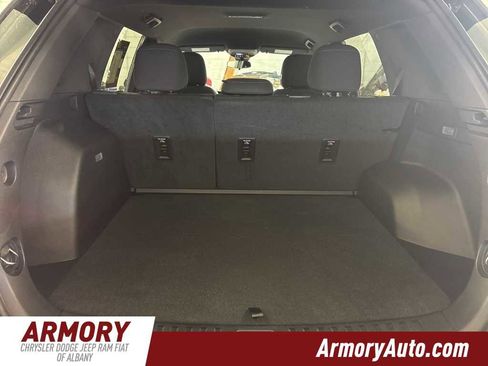 Used 2025 Chevrolet Equinox LT w/ Midnight Edition image 29