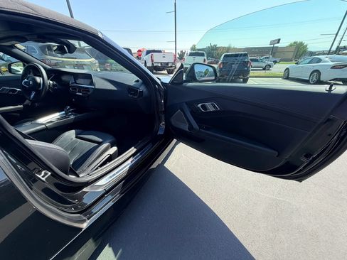 Used 2019 BMW Z4 sDrive30i w/ M Sport Package RWD image 21