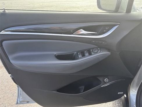 Used 2024 Buick Enclave Premium image 23