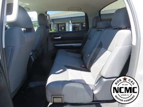 Used 2018 Toyota Tundra SR5 w/ SR5 Upgrade Package AWD/4WD image 44