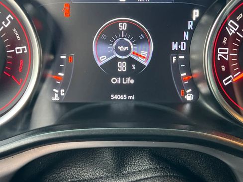 Used 2022 Dodge Challenger GT image 24